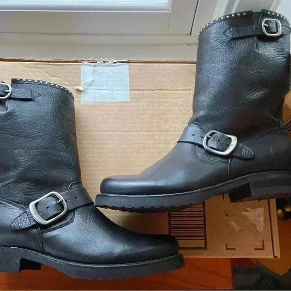 FRYE AND CO. Black Heeled Boots - Picture 4 of 12